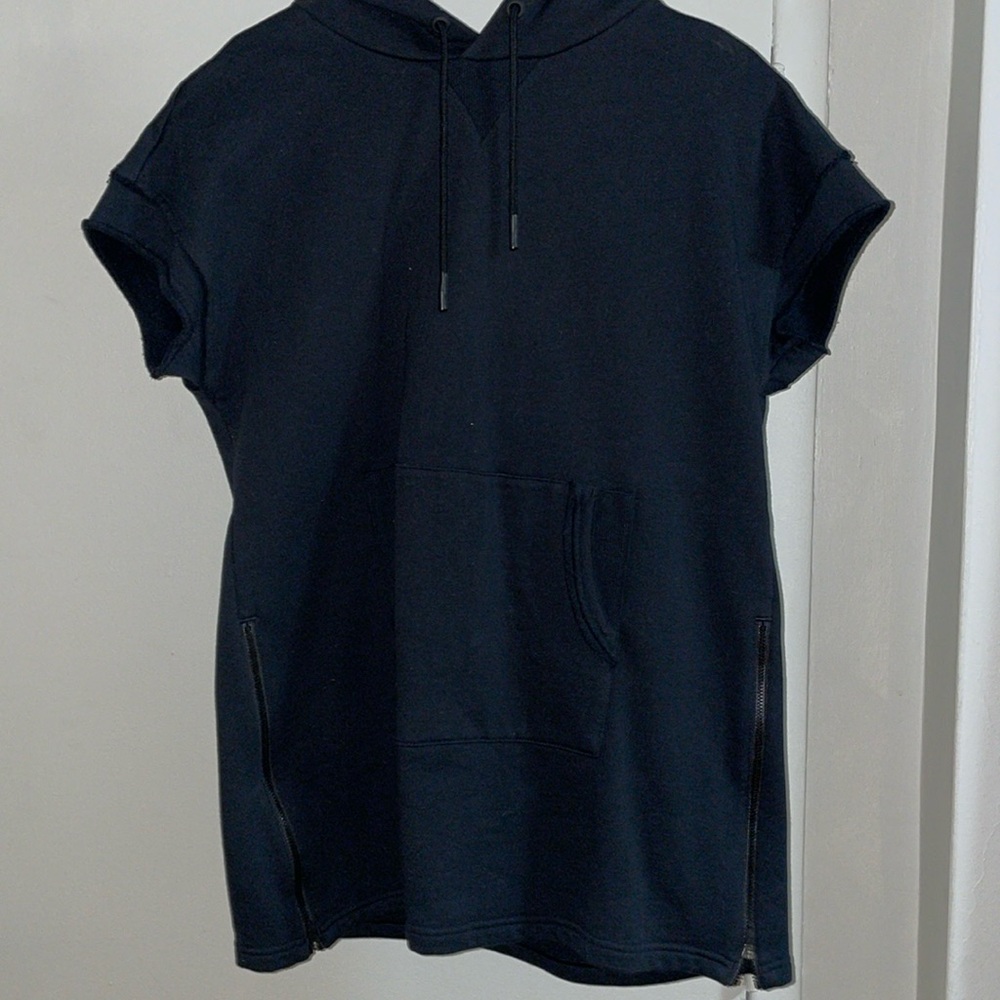 Women's Black Short-Sleeve Hoodie Sweater